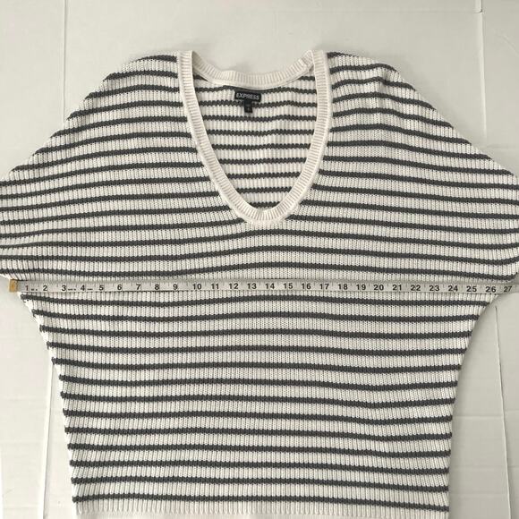 Express Striped Sweater Womens Size S Ivory Gray Vneck Preppy Casual Office - Picture 9 of 14